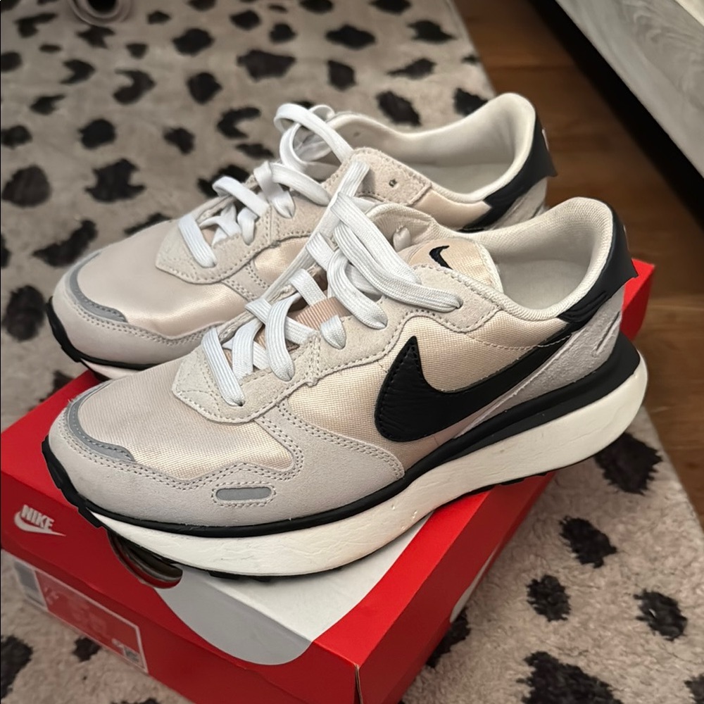 Nike Beige and Black Athletic Sneakers